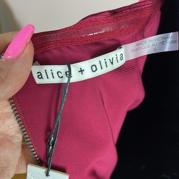 NEW Alice and Olivia
Doreen Strapless Maxi Dress - Picture 8 of 10